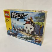 LEGO Vintage Pirates Skattkammarö 70411