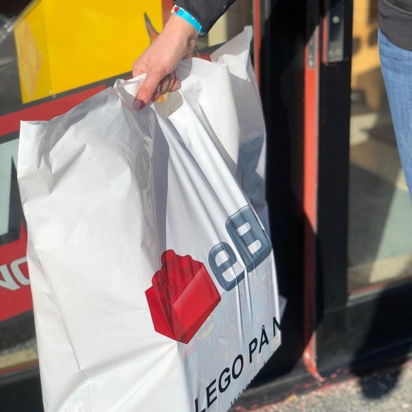 Vill du undvika folksamlingar - välj "Hämtas i butik"!