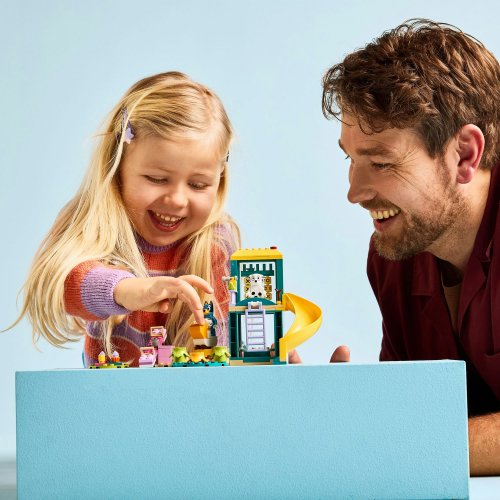 LEGO Bluey 4+ Skoj på lekplatsen med Bluey och Chloe 11201