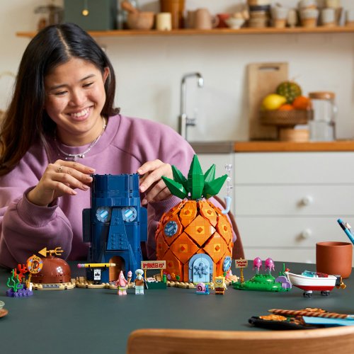 LEGO Icons Svampbob Fyrkant Bikinibotten 11386