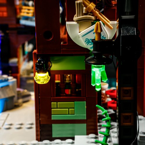 Belysning till Ninjago City verkstäder 71837 LGK735