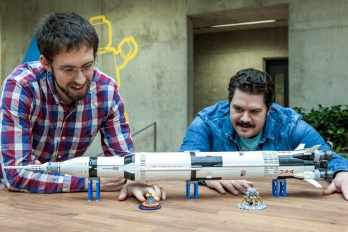 LEGO Ideas NASA Apollo Saturn V 92176