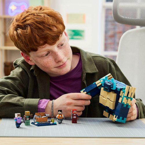 LEGO Minecraft Striden mot den förvrängda väktaren 21591