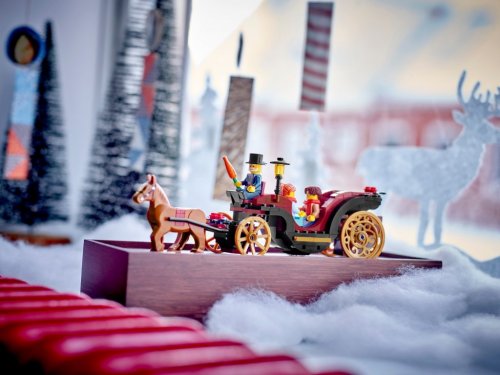 LEGO Vintertur med häst och vagn 40603