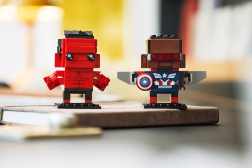 LEGO BrickHeadZ Captain America och Red Hulk figurer 40668
