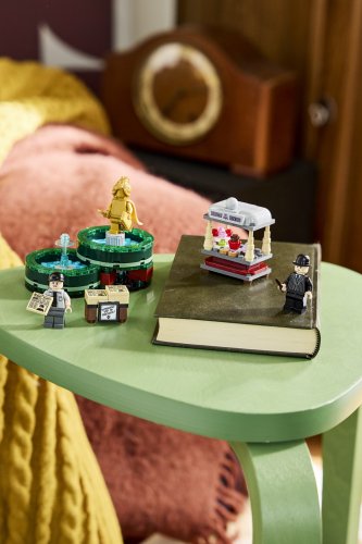 LEGO Harry Potter Ministeriets kiosk och Daily Prophet stånd 40901