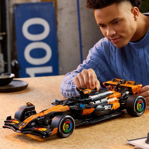 LEGO Technic McLaren MCL39 F1 bil 42228