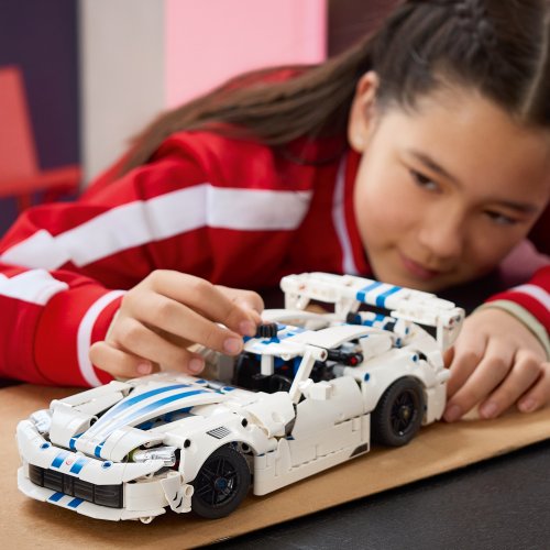 LEGO Technic Dodge Viper GTS R sportbil 42234