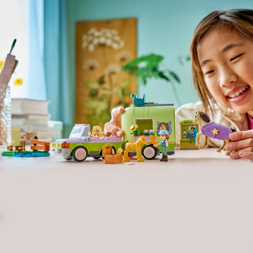 LEGO Friends Släp med häst och föl 42695