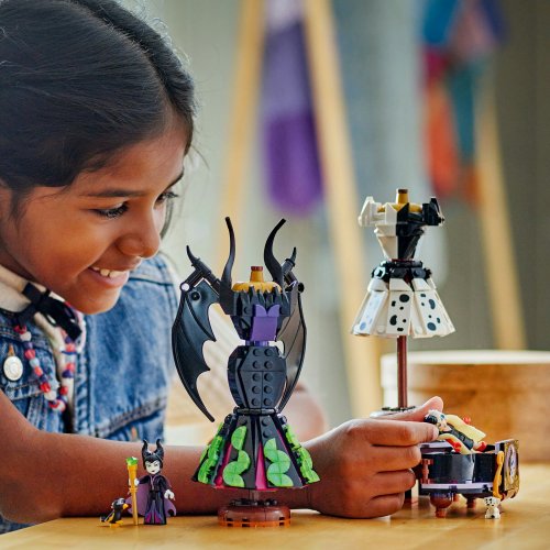 LEGO Disney Maleficents och Cruella De Vils klänningar 43262