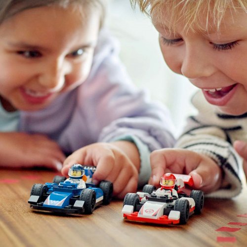 LEGO City 4+ F1 Williams Racing och Haas F1 racerbilar 60464