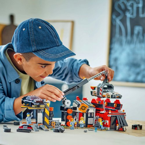 LEGO City Skrotupplag med bilar 60472