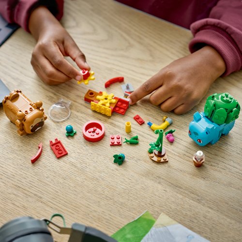 LEGO Pokémon SMART Play: Bärstrid med Bulbasaur och Bidoof 72155